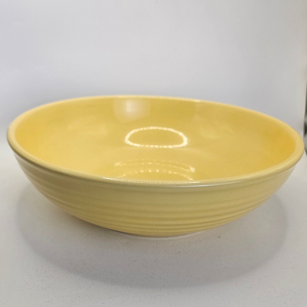 Bauer Pottery 2000 Ringware 9" Pasta Bowl Yellow Los Angeles Ribbed Ceramic